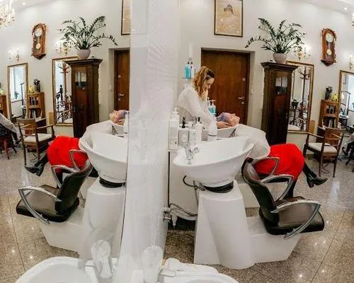 salon fryzjerski 15